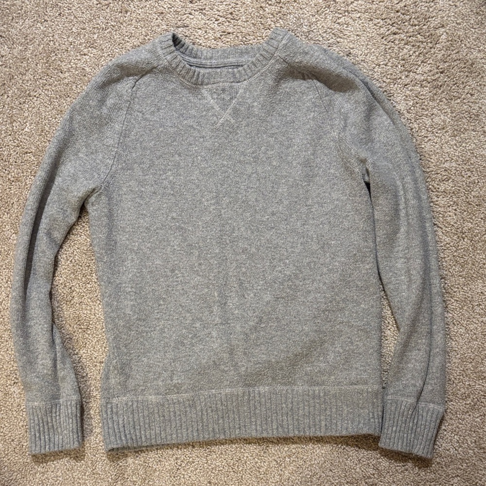 American Eagle Outfitters Men's Heather Gray Crewneck Sweater